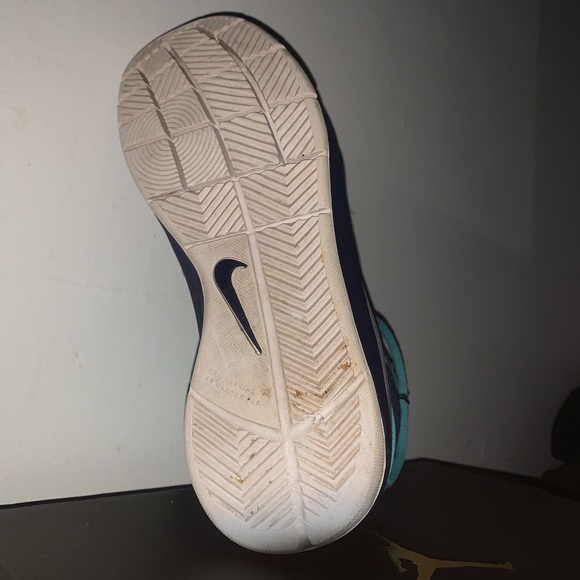 Nike women  7y - Picture 5 of 6